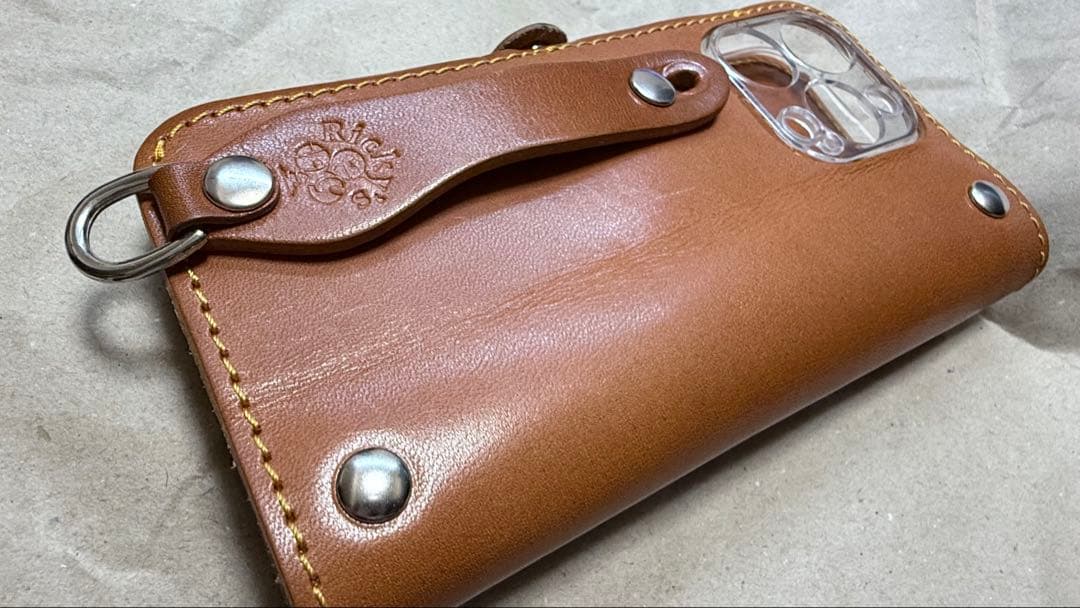 iPhone16pro 本革手帳タイプ 栃木レザー おまけ付き