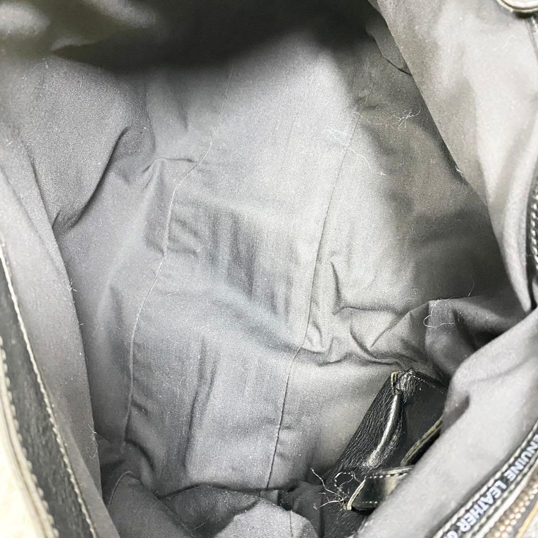 TOD’S トッズ　ショルダー　メッセンジャー　バッグ　A4 シボ革　ブラック