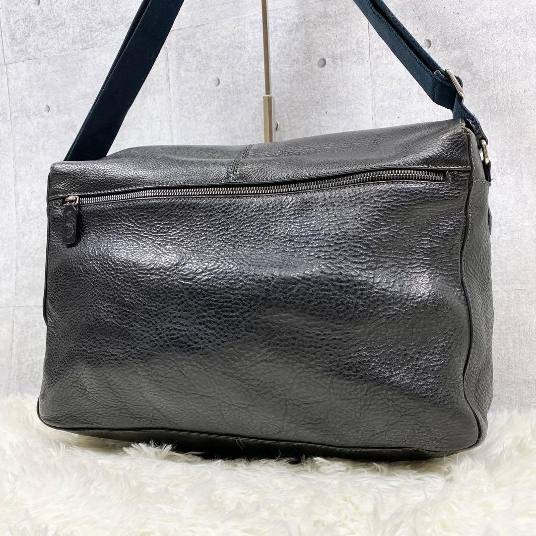 TOD’S トッズ　ショルダー　メッセンジャー　バッグ　A4 シボ革　ブラック