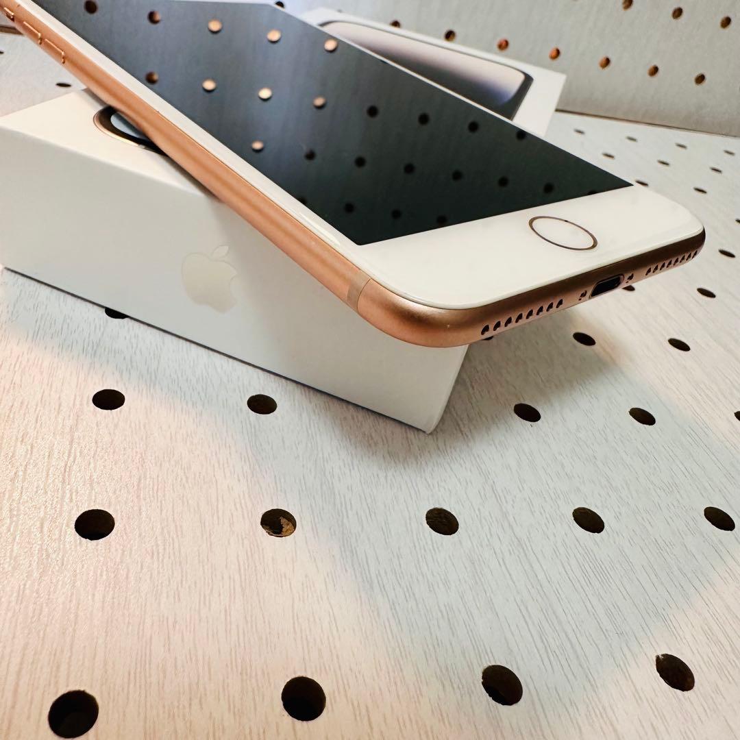 iPhone8plus Apple スマートフォン本体　スマホ　64GB