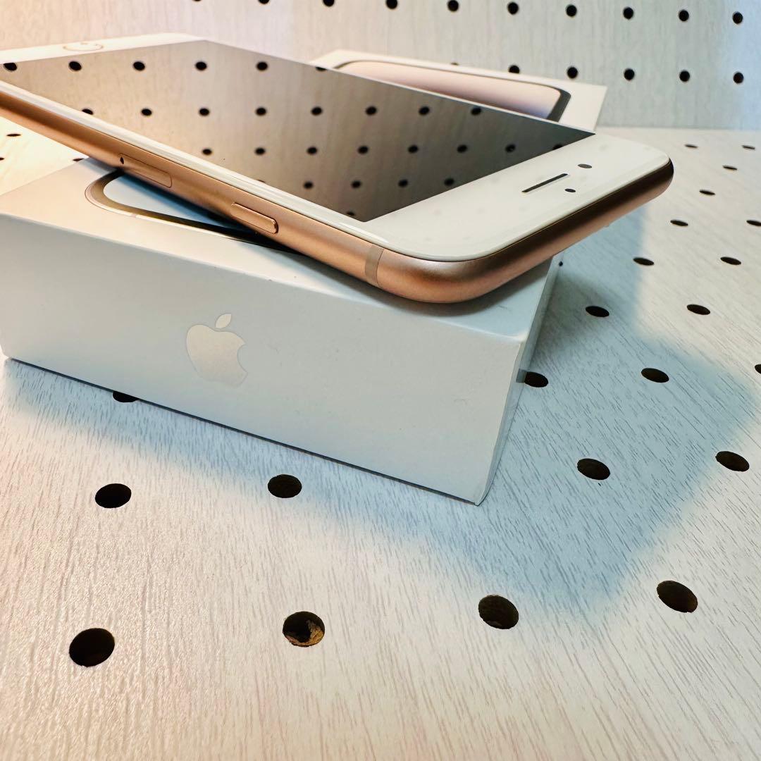 iPhone8plus Apple スマートフォン本体　スマホ　64GB