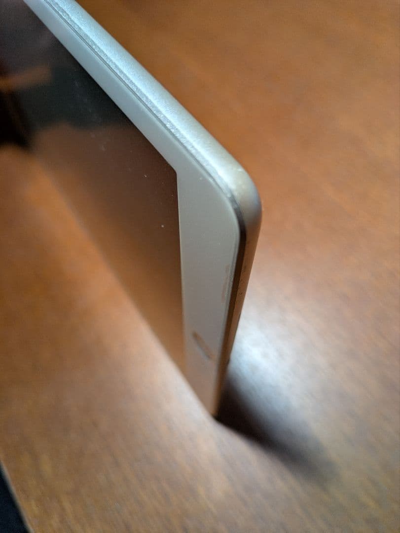 iPad 第6世代 128GB Wi-Fiモデル｜軽微な傷あり｜動作良好｜箱あり