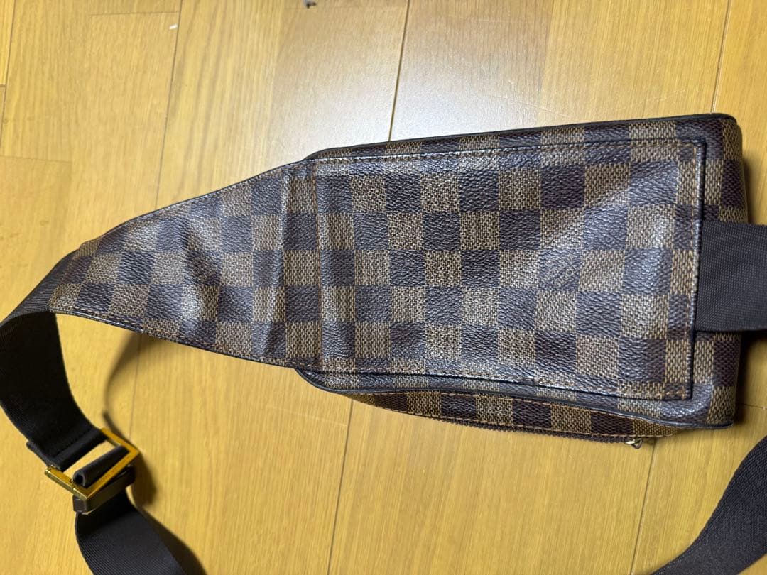 LOUIS VUITTON ダミエ ボディバッグ