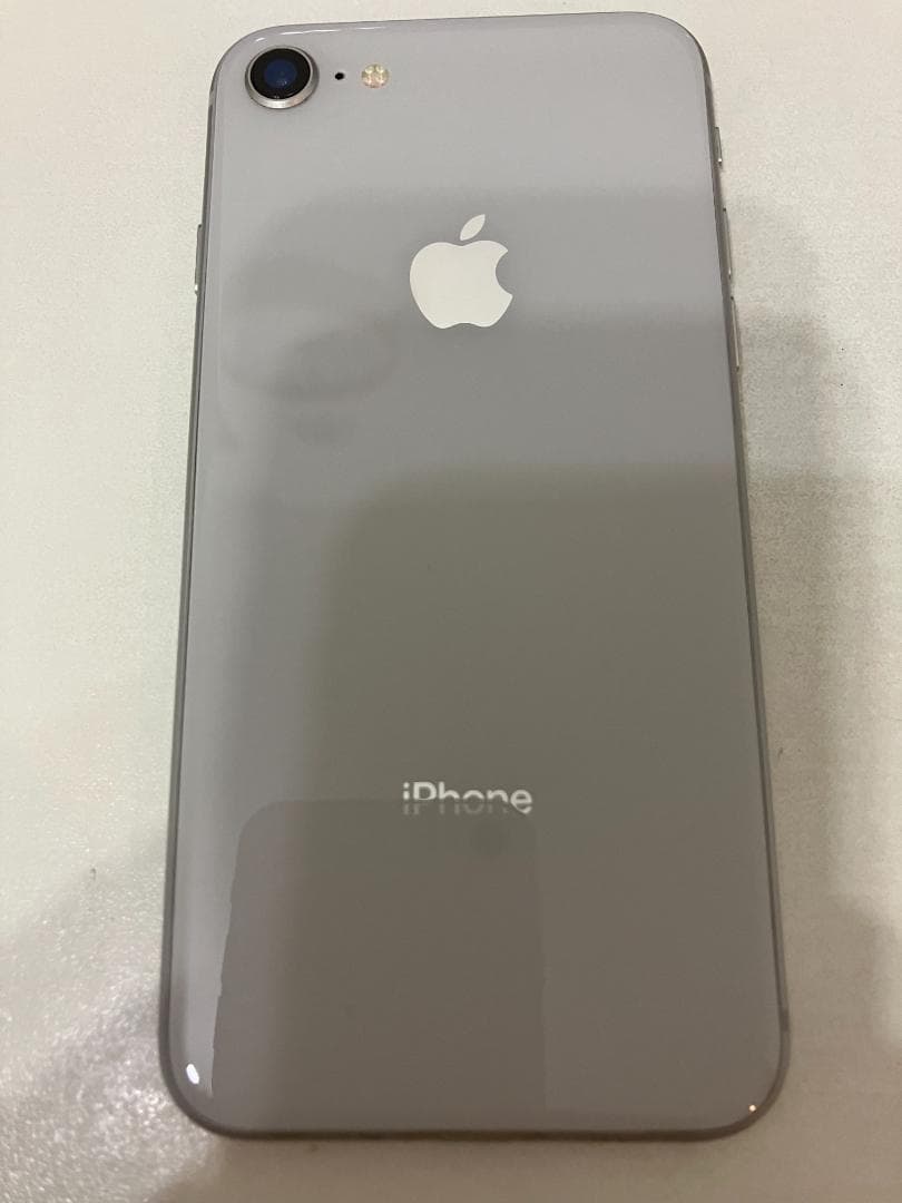 iPhone8 ホワイト 64GB SIMフリー