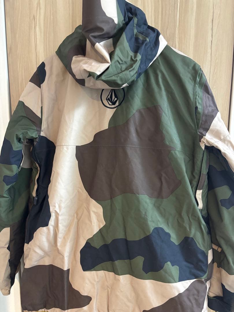 Volcom メンズスノーボードウェア カモフラージュ