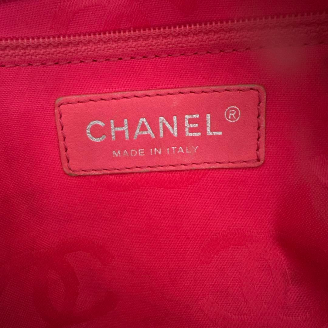 シャネルカンボンライントートバッグホワイトブラック