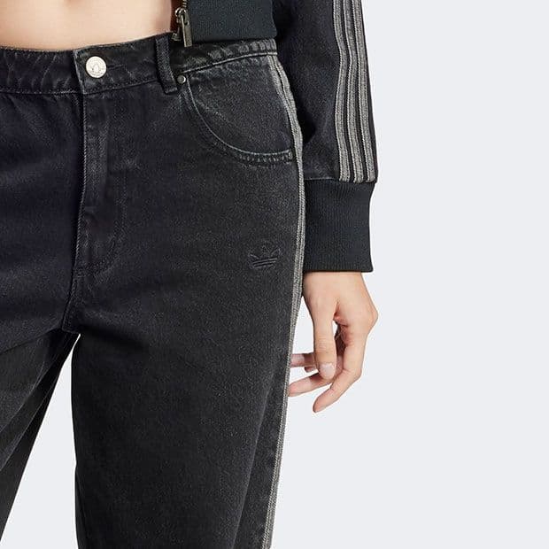 adidas　アディカラー デニム スリーストライプス トラックパンツ　24　黒