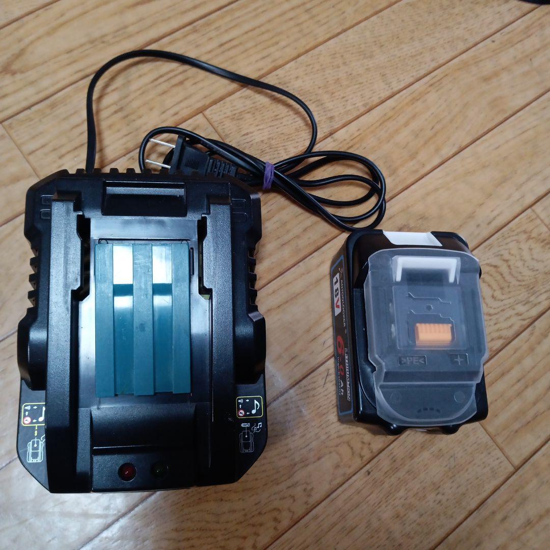 マキタ18V充電式クリーナーCL180FDバッテリー、充電器付