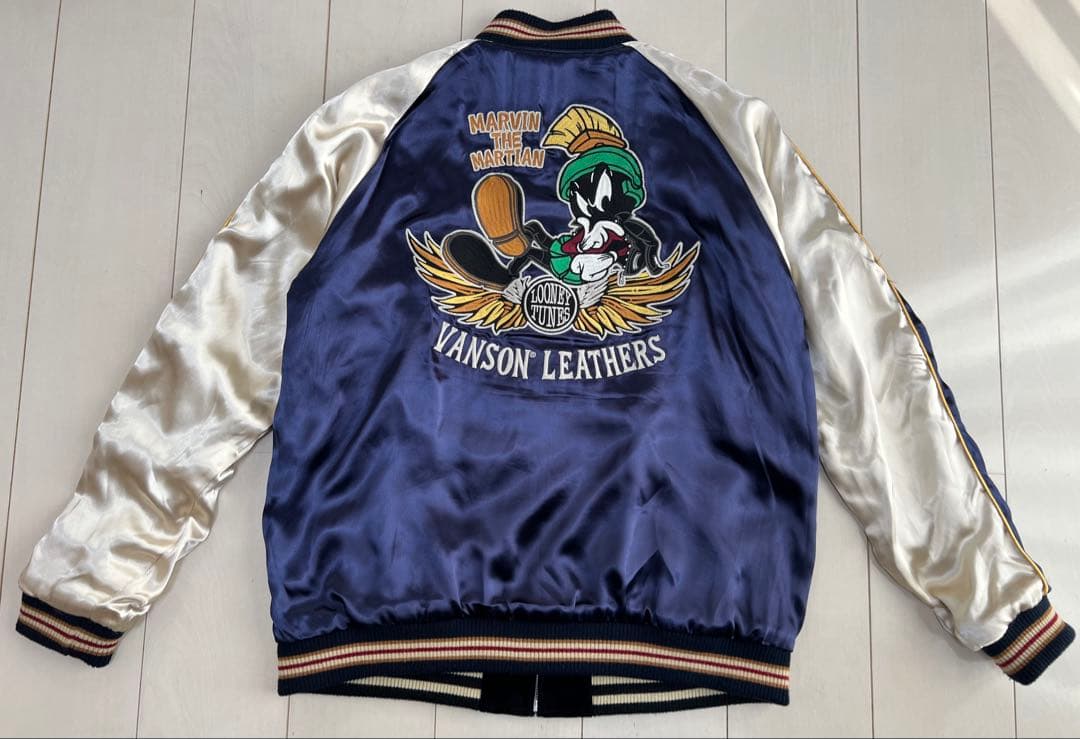 XL VANSON×LOONEY TUNES スカジャン トゥイティー マービン