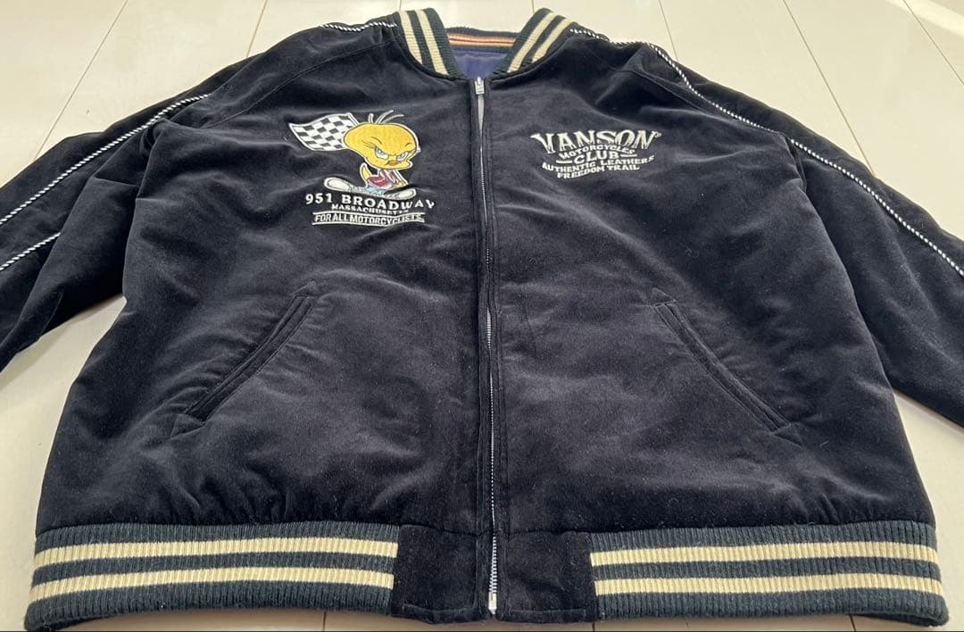 XL VANSON×LOONEY TUNES スカジャン トゥイティー マービン