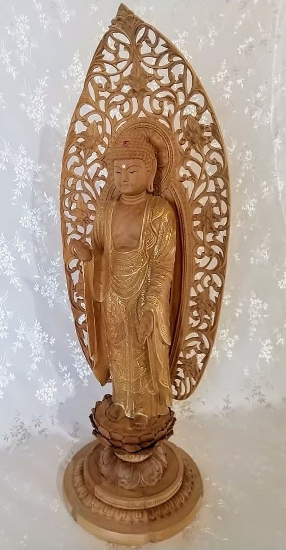 阿弥陀如来立像【大】7寸 #530 宝相華唐草 透かし彫り ◆白檀 木彫 仏像