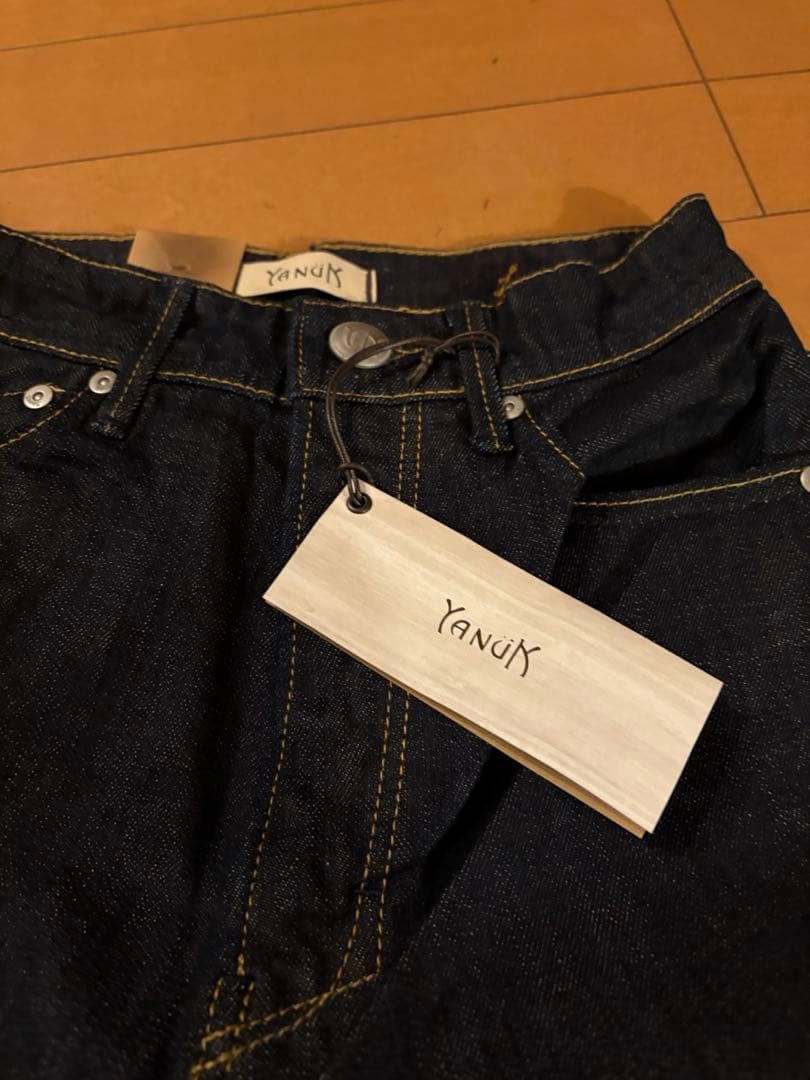 新品　YANUK ボーイズストレート LEA デニム パンツ　23
