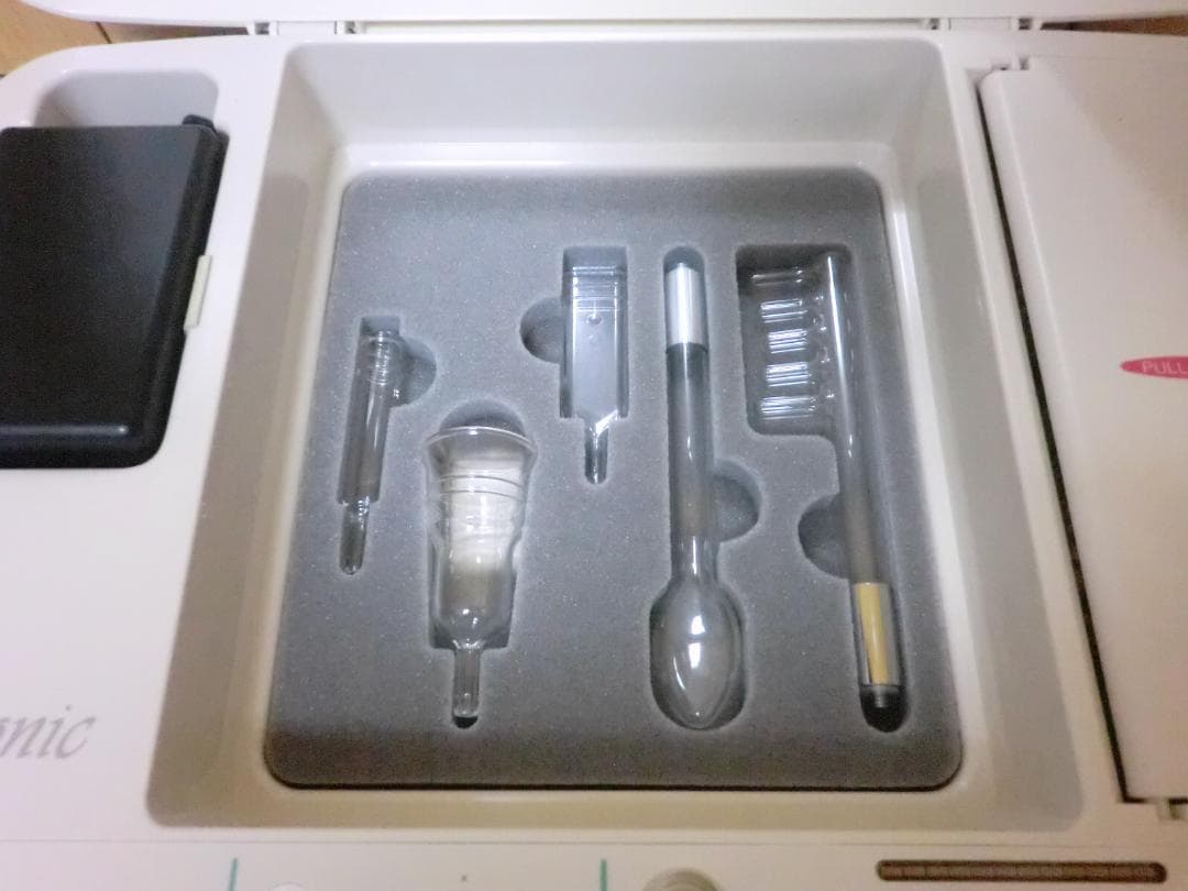 サミット・リリーソニック★超音波・吸引・イオン導入・クリーンビーム多機能美顔器