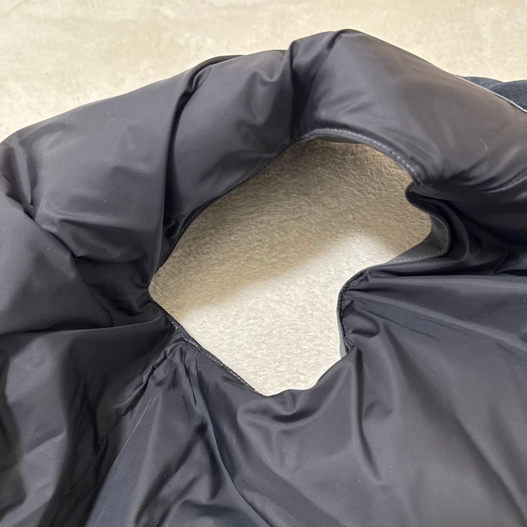 美品✨カナダグース　グレー　ダウンベスト　Mサイズ ロゴマーク　メンズ