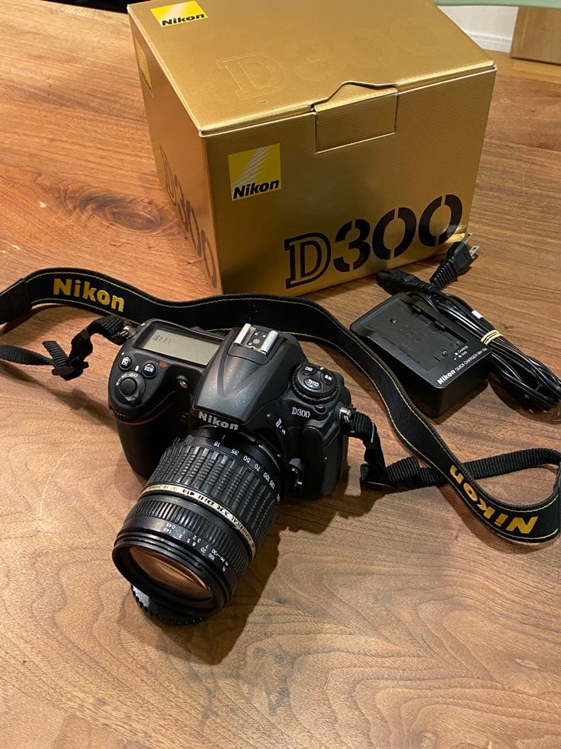 Nikon D300 デジタル一眼　タムロン　18-200 レンズ付　動作品