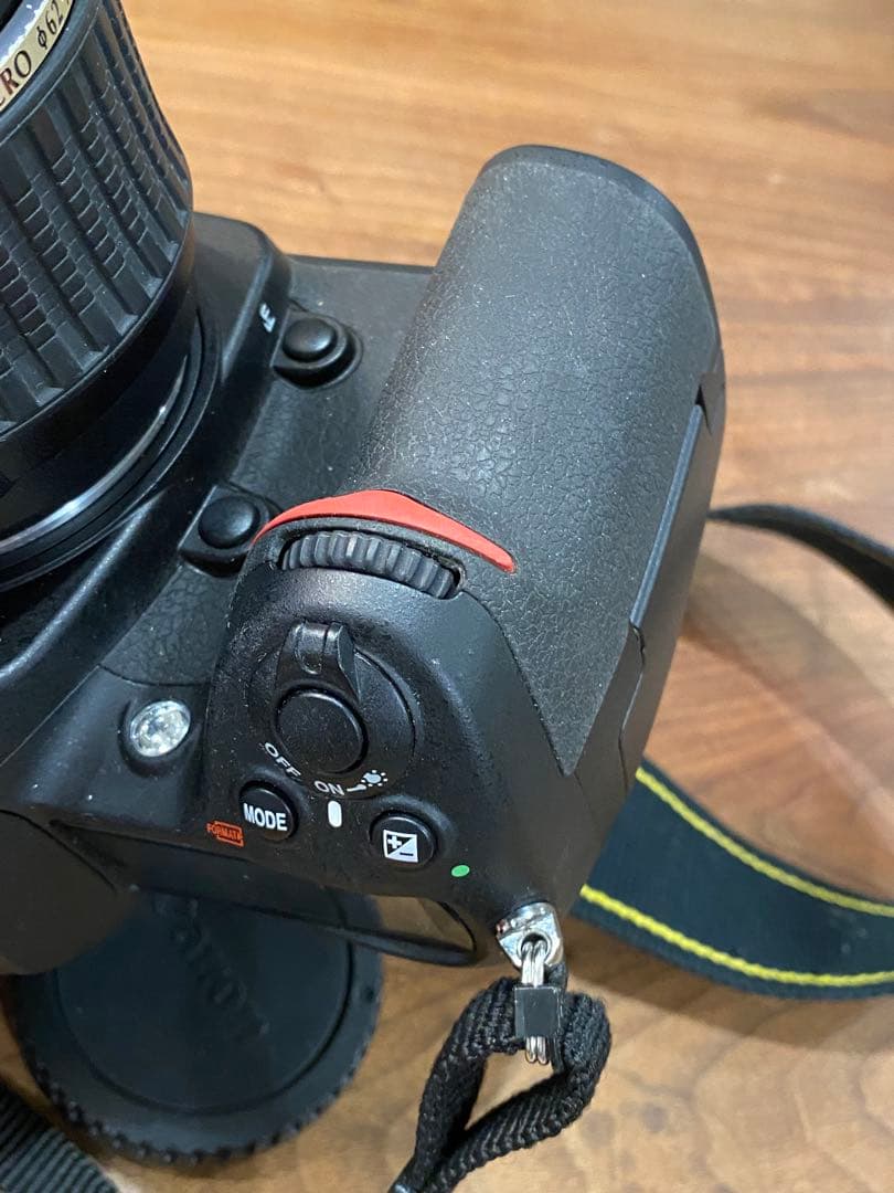 Nikon D300 デジタル一眼　タムロン　18-200 レンズ付　動作品