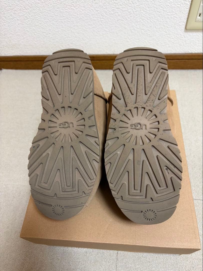 靴 UGG W PUMPED SLIDE