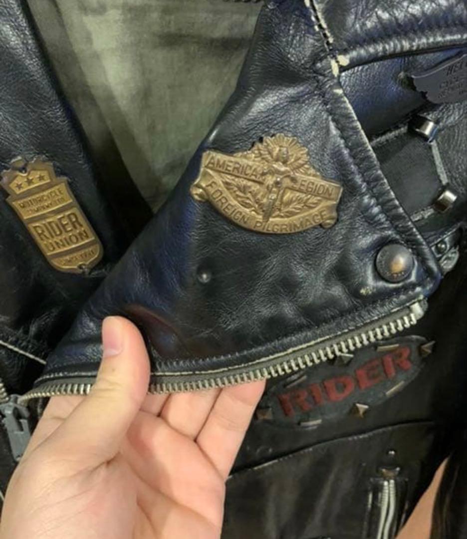 スタッズ付きブラックレザーライダースジャケット パンク グランジ