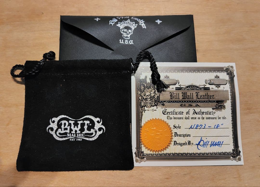 アクセサリー Bill Wall Leather Small Cross Necklace