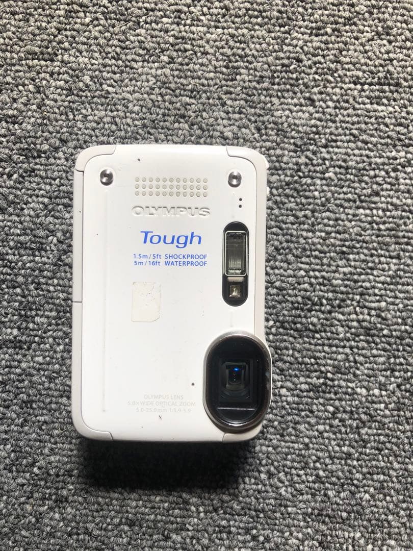 Olympus Tough 防水デジタルカメラ1個XYZ057