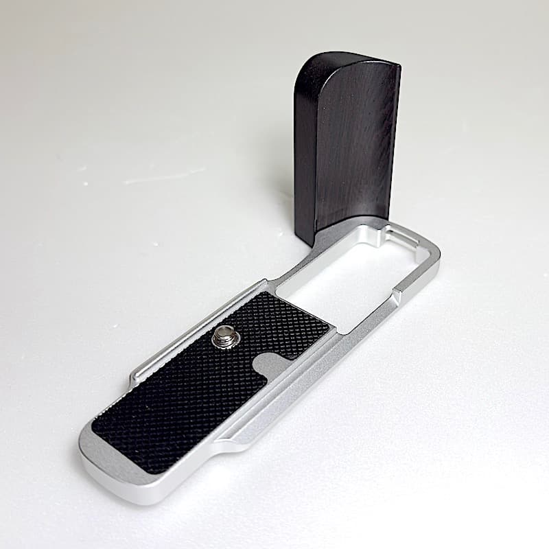 も*く様 新品同様オリンパスPEN E-P7ダブルズームキット＋注目希少L型グリ