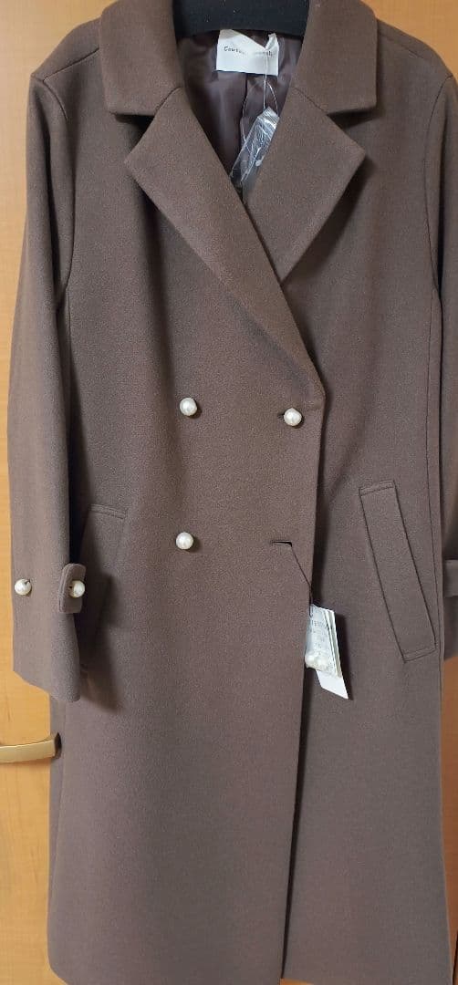 【12月25日までの出品】クチュールブローチ　パール調釦チェスターコート