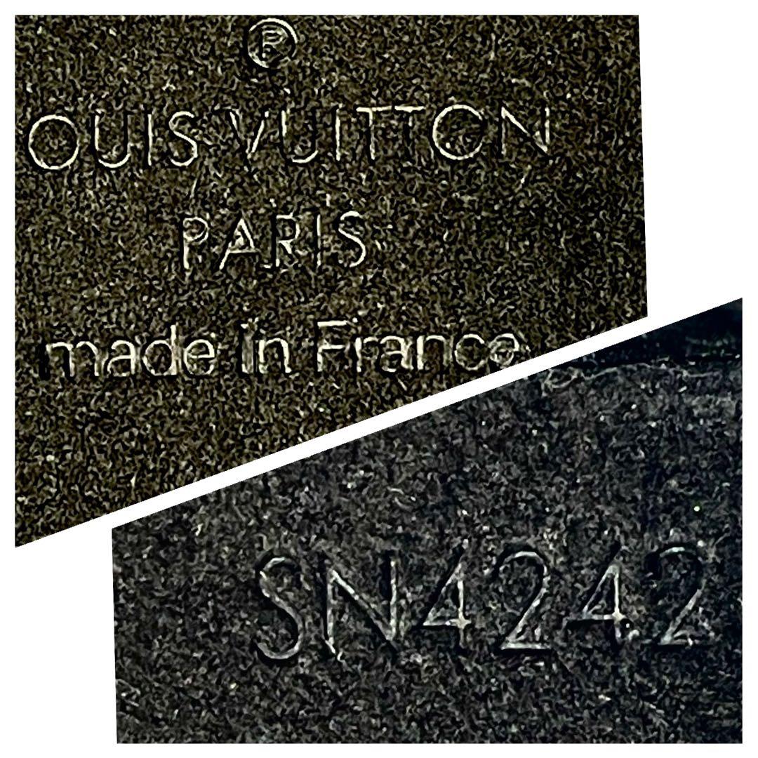 【未使用級】ルイヴィトン　iPhone 14pro ケース モノグラム　バンパー