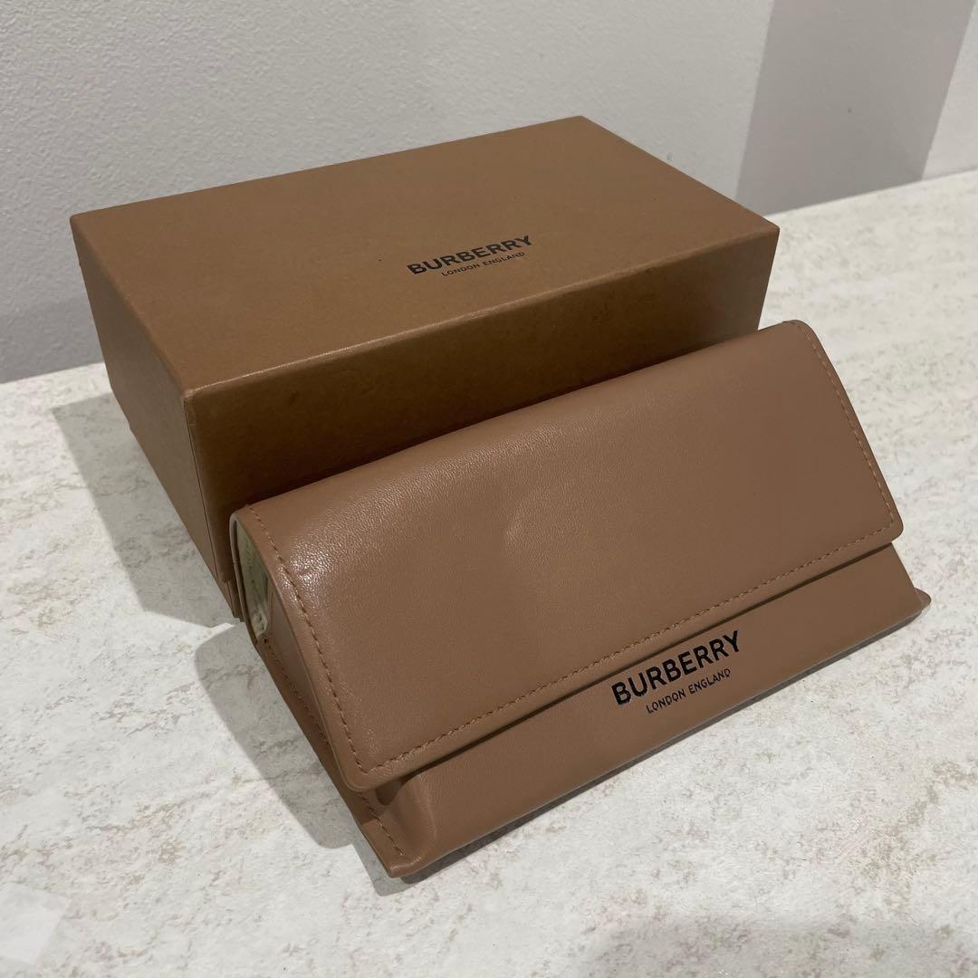 BURBERRY サングラス　ベージュ