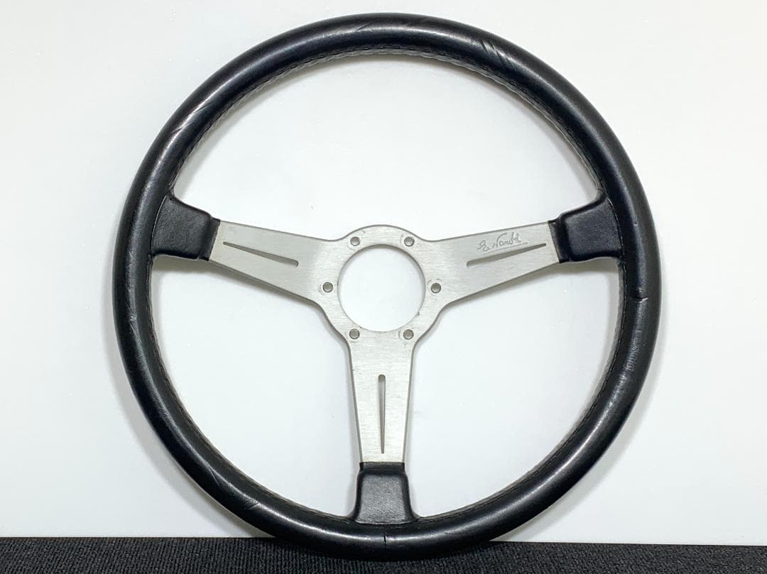 ナルディ クラシック 36パイ シルバー ブラックレザー 正規 ステアリング