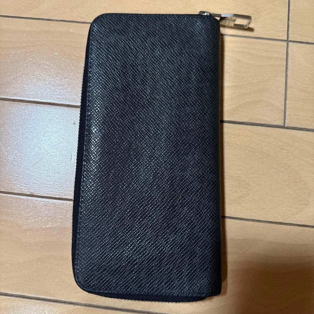ルイヴィトン　タイガ　ジッピーウォレット・ヴェルティカル　長財布