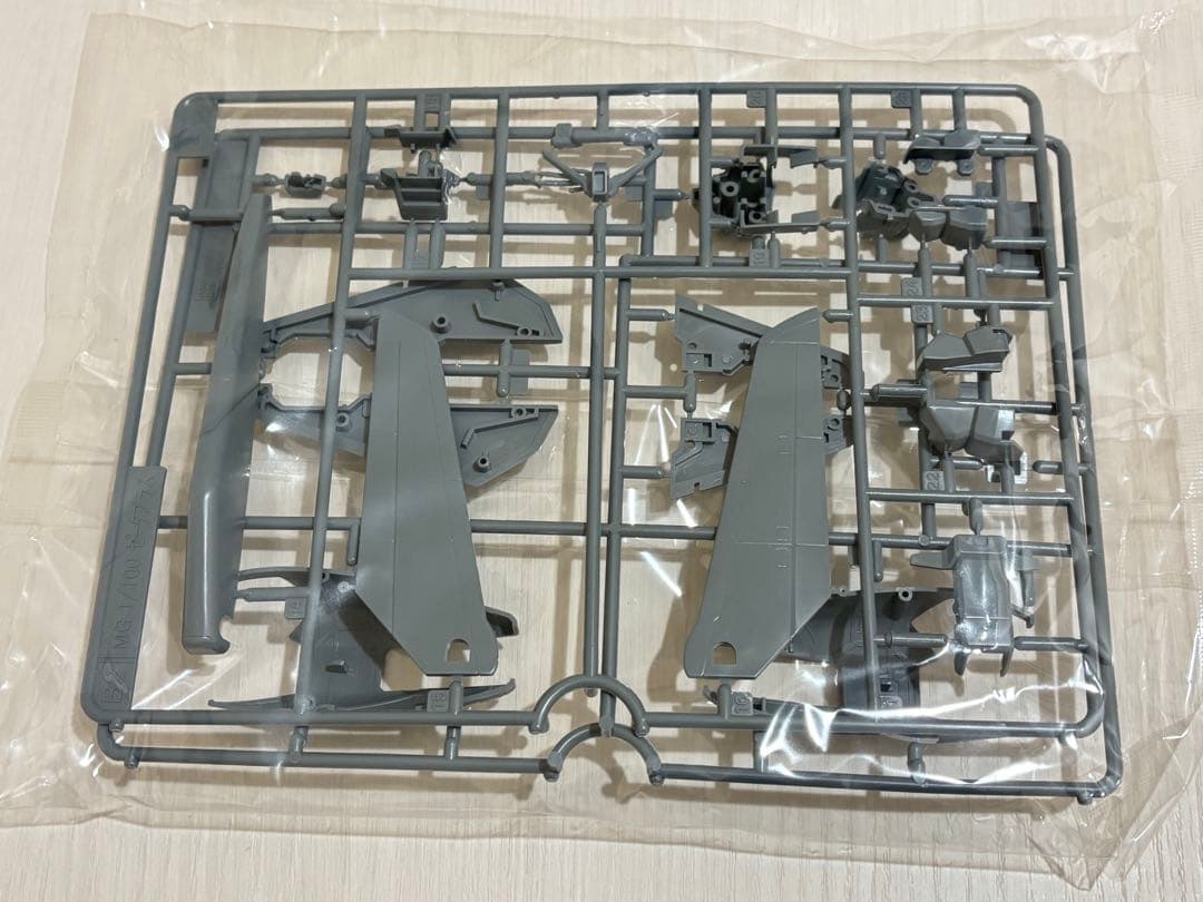 ①難あり 未組立ジャンクプラモデル ガンプラ・MG Zプラス HG ZZⅡ 他