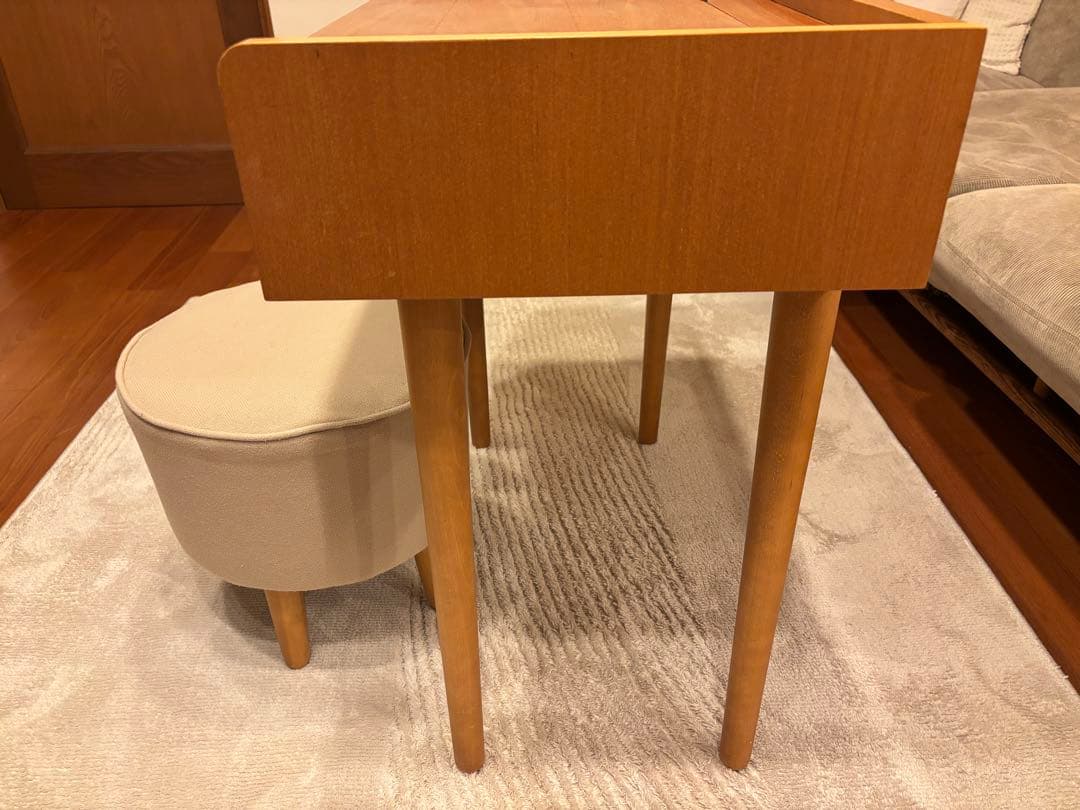 unico ドレッサー、椅子