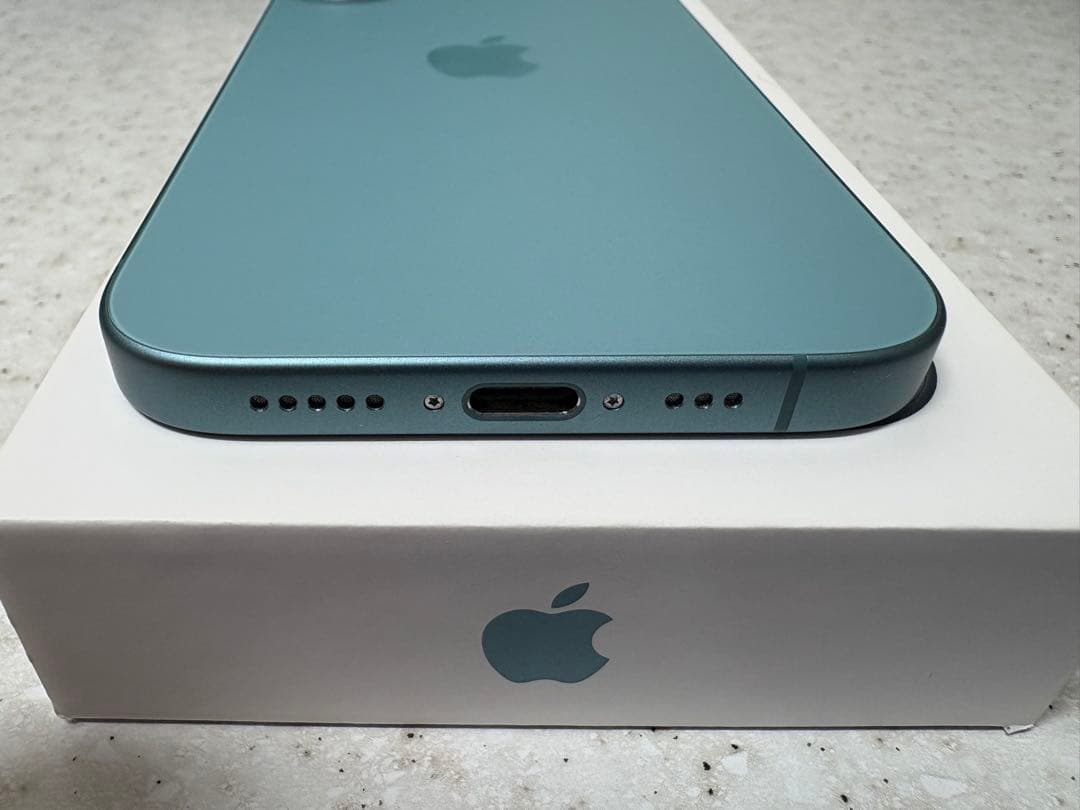 Apple iPhone 16 本体 128GB ティール