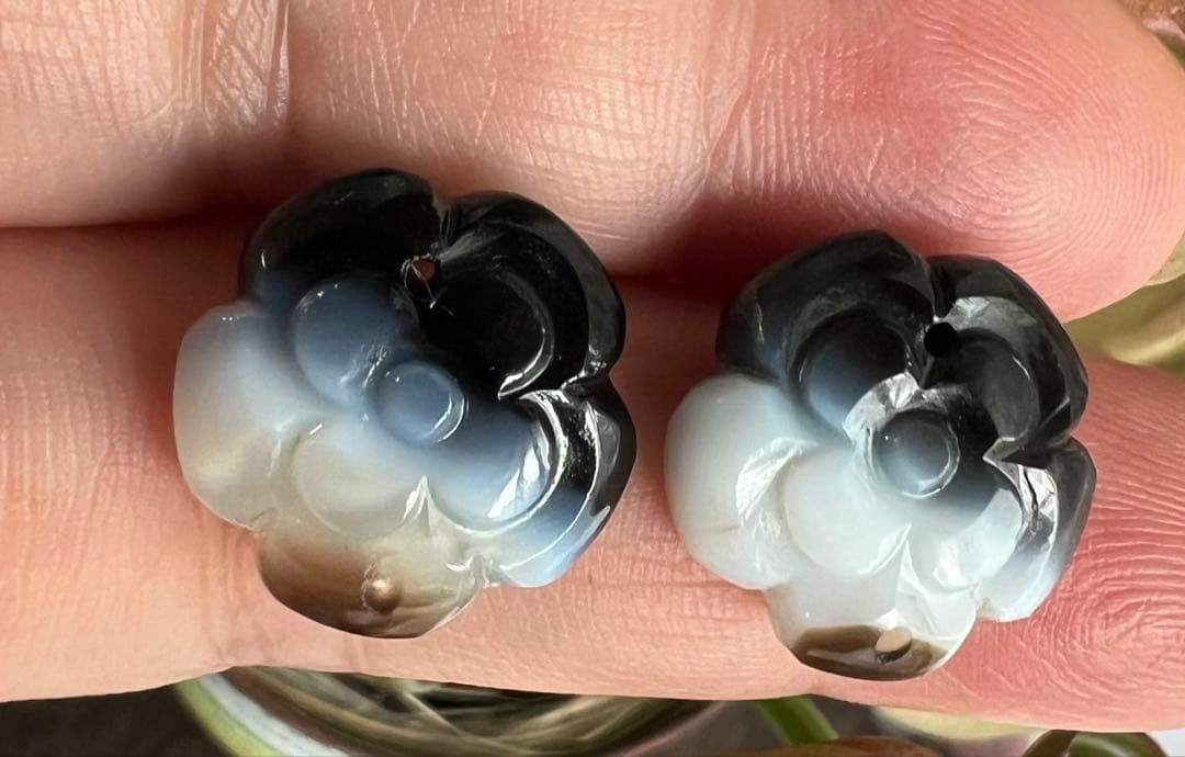 じばにゃん❤️ バンデットアゲート　カメリアカービング　14kgf ピアス