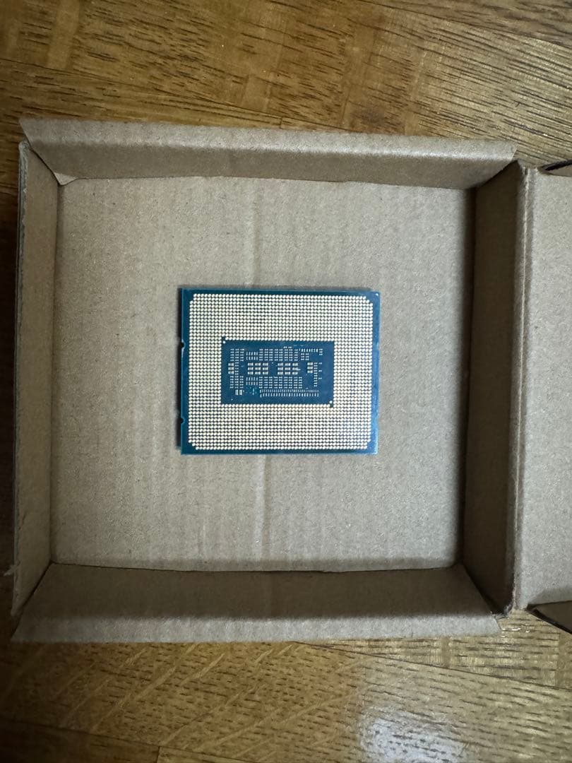 CPU Intel i5 12400F 中古