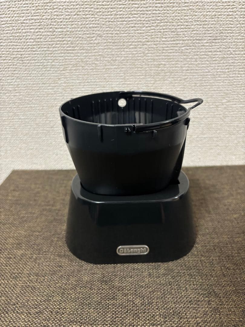 〈送料込み〉De'Longhi クレシドラ ドリップコーヒーメーカー シルバー