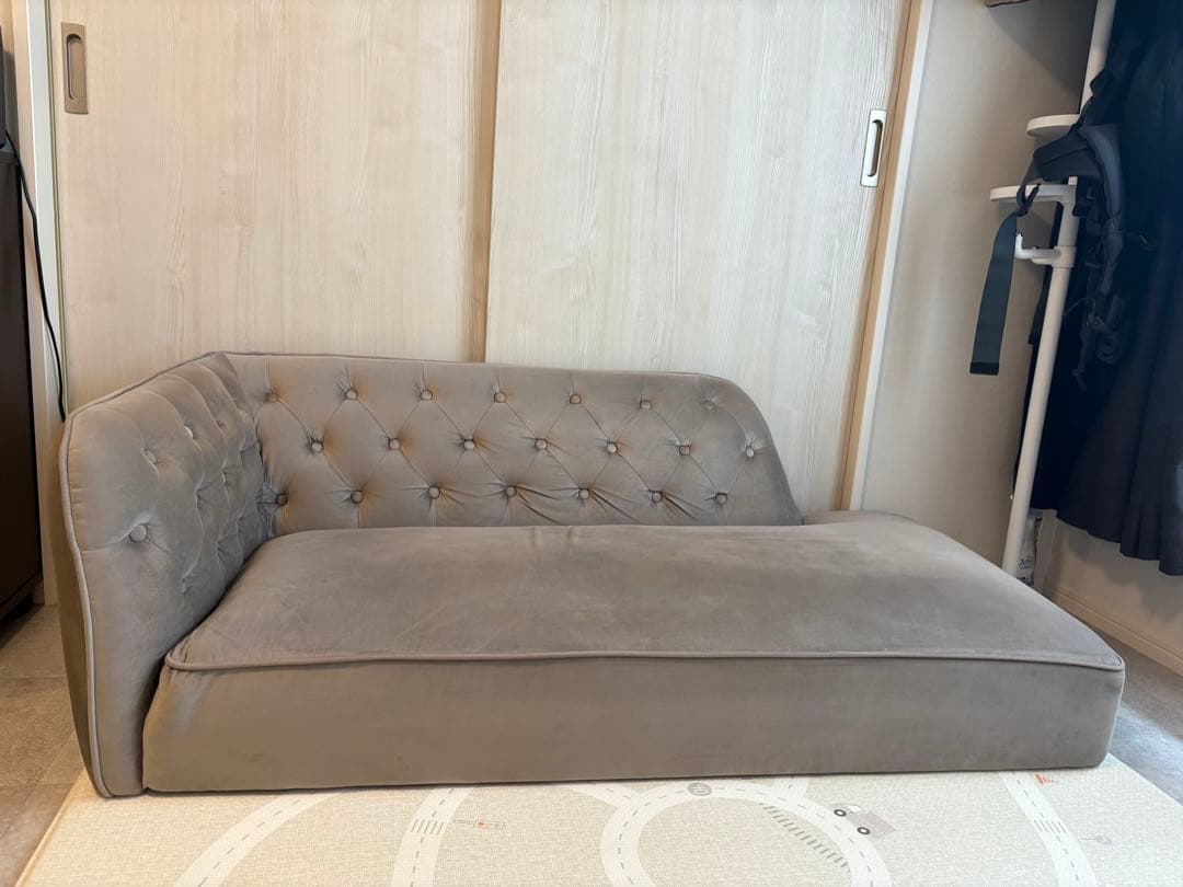 LOWYA グレー ベルベット カウチソファ 2人用