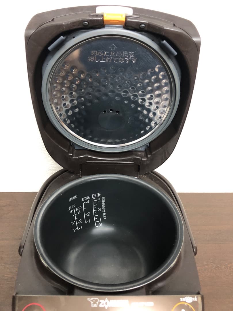 象印 NW-VP10E9　2022年製 炊飯器 5.5合