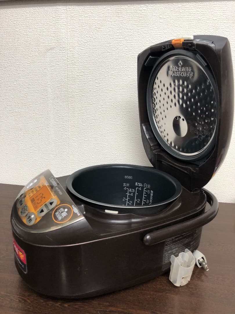 象印 NW-VP10E9　2022年製 炊飯器 5.5合