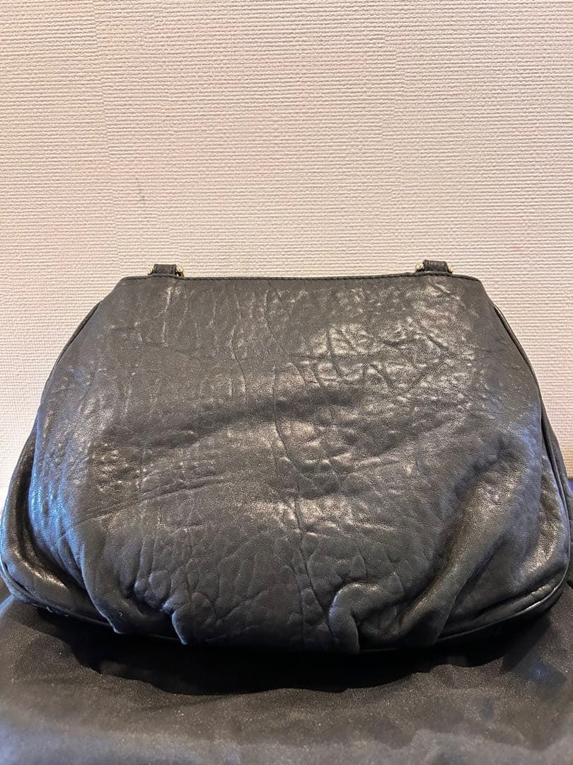 ❤️美品❤️ FENDI 黒 レザー ショルダーバッグ