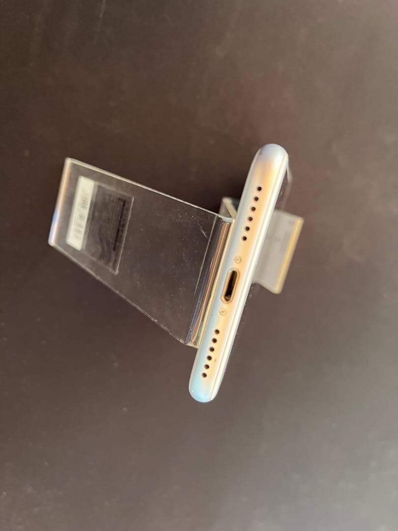 Apple iPhone 8 シルバー 本体 64GB