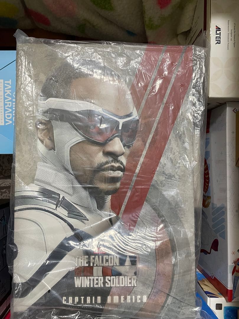 ホットトイズ　キャプテンアメリカ　(ファルコン＆ウィンター ソルジャー）