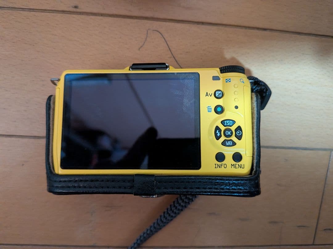 pentax q7 ダブルズームキットと単焦点01レンズ、フードカバー他