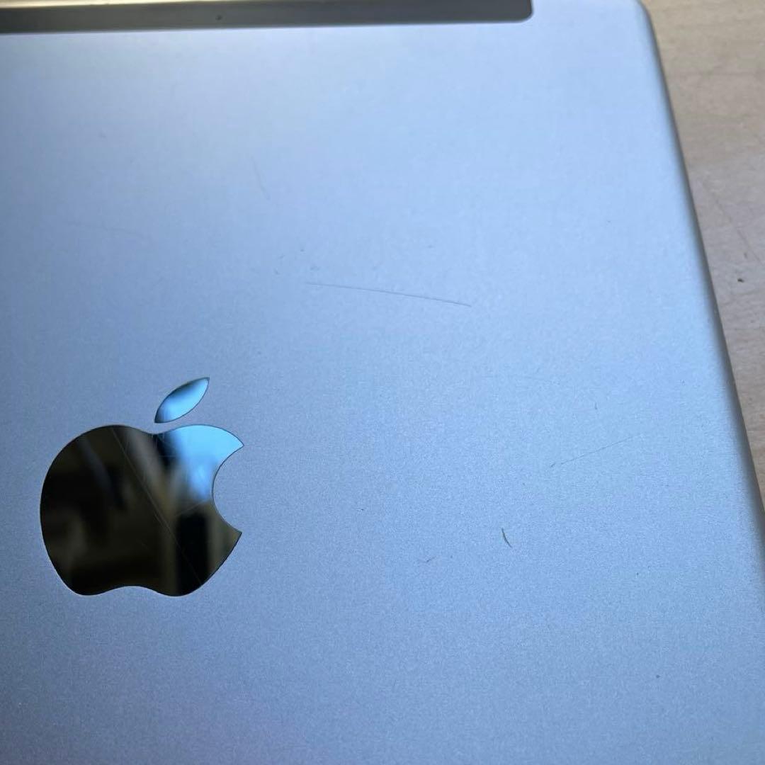 iPad 第5世代　スペースグレイ　32GB SIMフリー　A1823