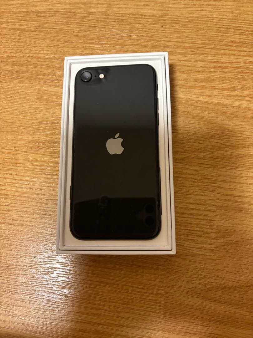 【ジャンク品】Apple iPhoneSE 第2世代　ブラック 本体