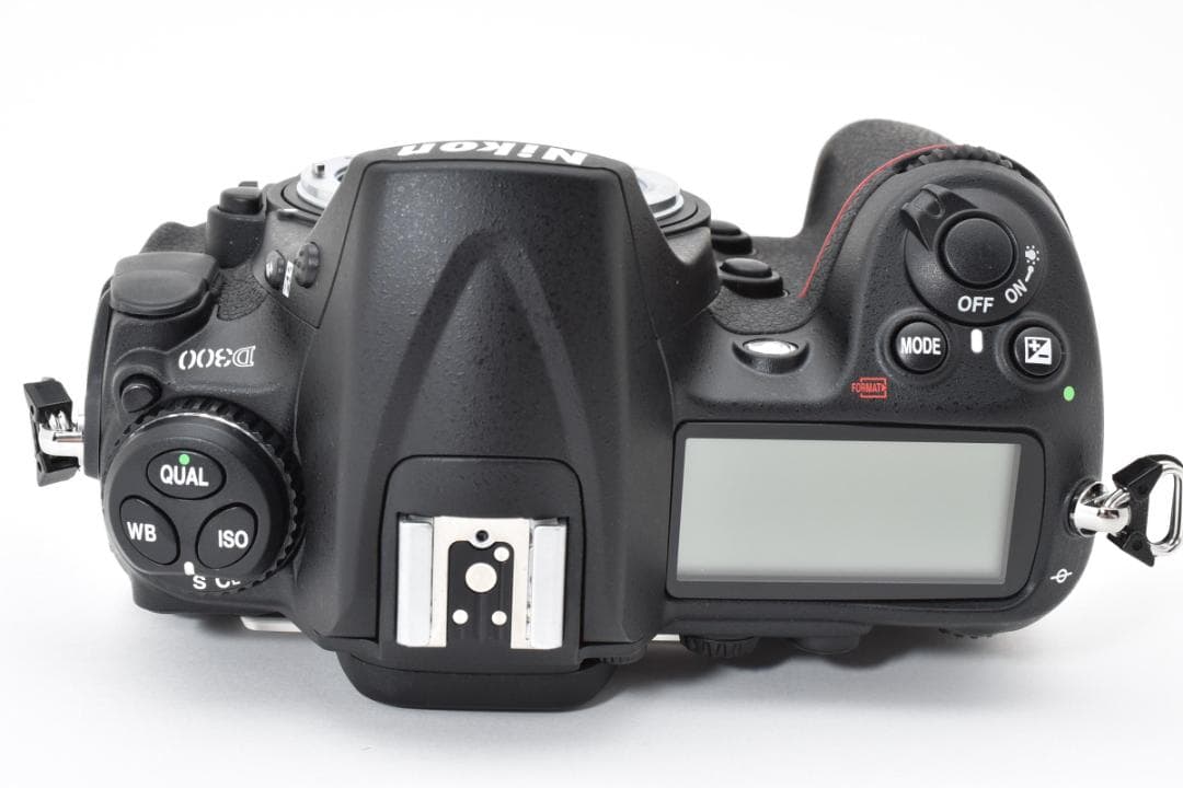 ■ ほぼ新品・極少ショット数917回 ■ ニコン Nikon D300 ボディ
