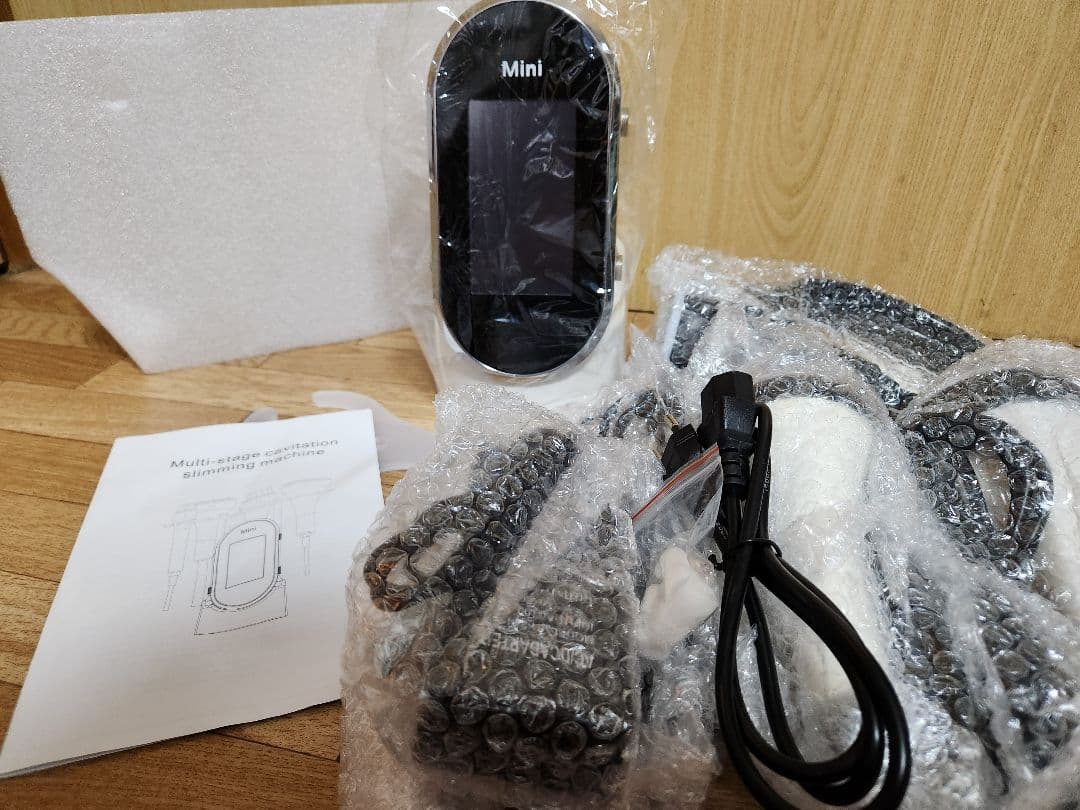 4 in 1 キャビテーション ラジオ波 新品未使用