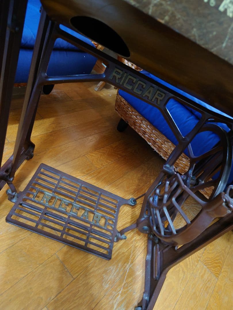 ミシン台　アンティーク！