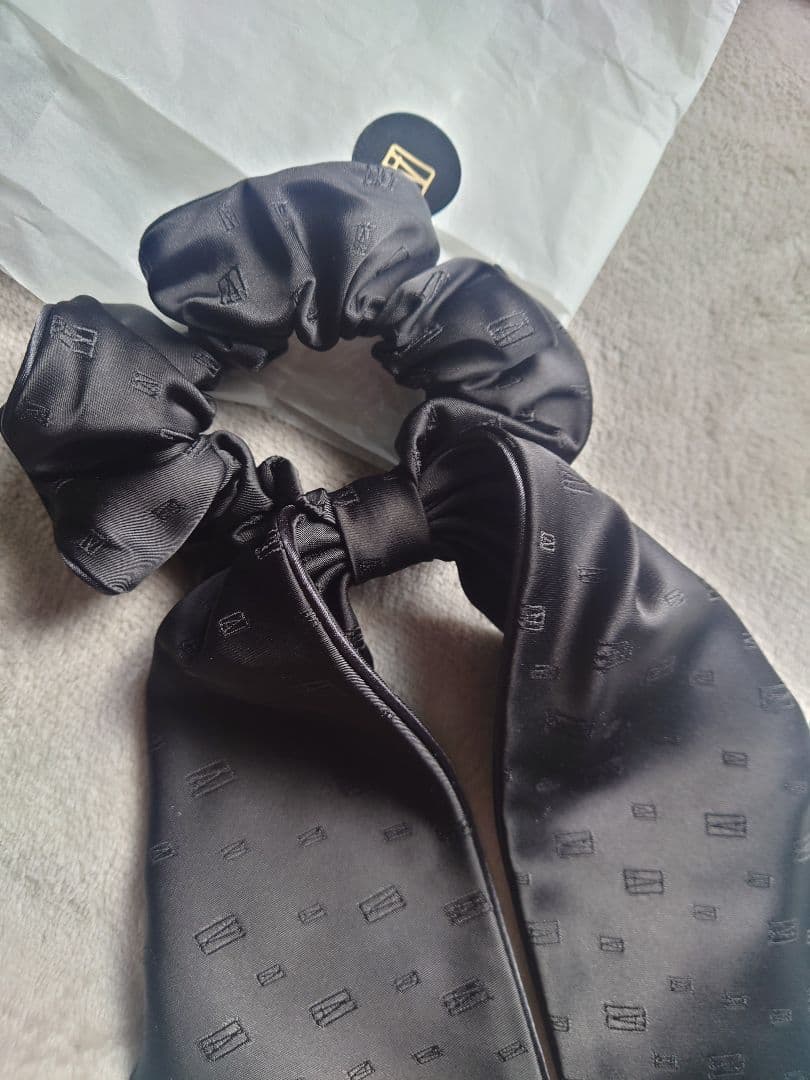 『専用』新品アレクサンドルドゥパリALEXANDRE ブラック シュシュ