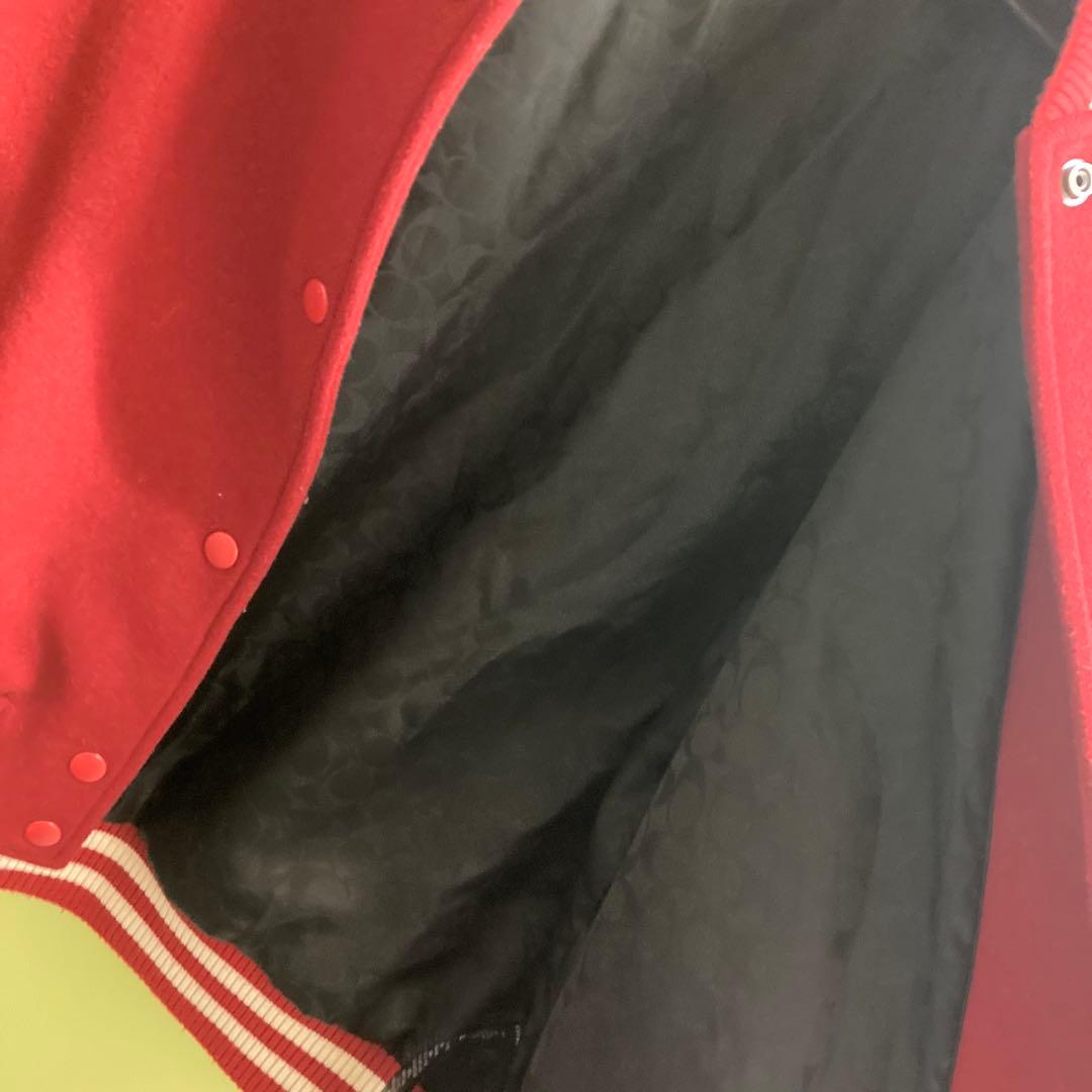 【COACH】パッチ付きウールバーシティジャケット